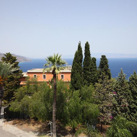 Lady Hill Acomodação com café da manhã Taormina Exterior foto